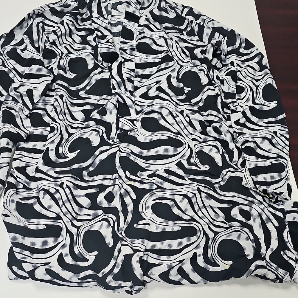 Stylish Black and White Long Sleeve Dress